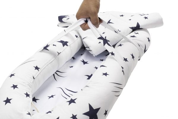 Baby Nest Somnart: Cosulet bebelusi + Salteluta 42x84x2 cm + Paturica 70×70 cm model Stelute