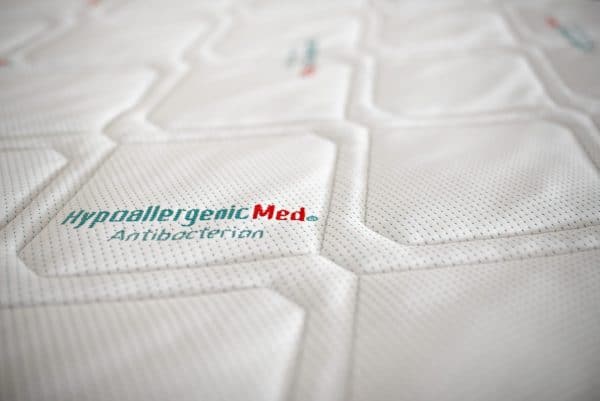 Husa Somnart HypoallergenicMed Antibacteria, 160×200, inaltime 18 cm, detasabila cu fermoar