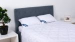 Pilota 200×220 cm microfibra striata, SomnART premium, alba matlasata model nor mare, 400 g, de iarna