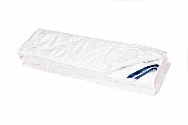 Pilota 200×220 cm microfibra striata, SomnART premium, alba matlasata model nor mare, 400 g, de iarna